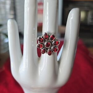 925 Sterling Silver Garnet Floral Ring~Sz 7
